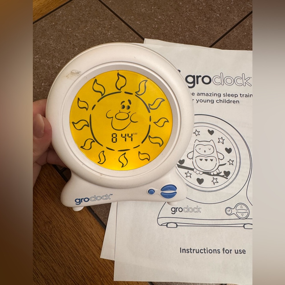 Sleep Trainer Alarm Clock and Nightlight for Young Children